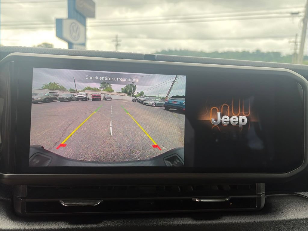 Used 2025 Jeep Gladiator Sport AWD/4WD image 20