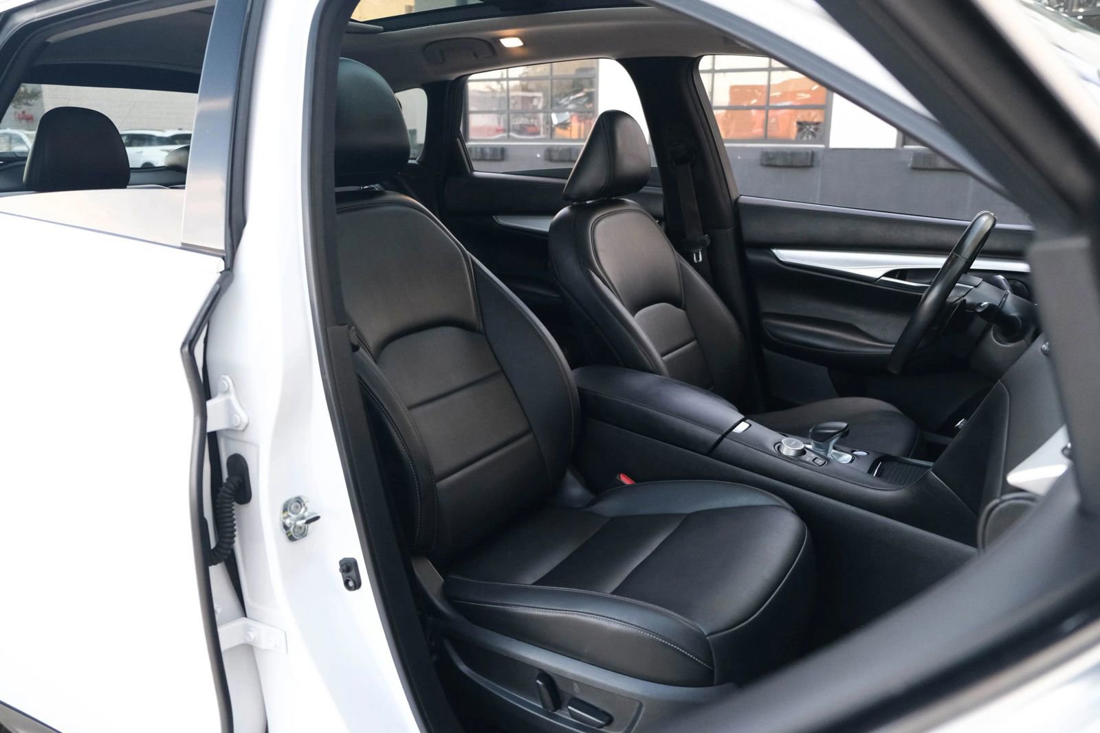 Used 2021 INFINITI QX50 Luxe image 31