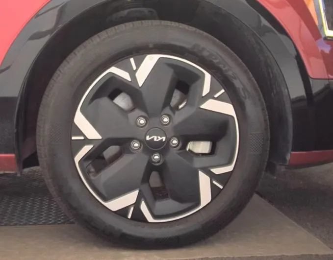 Used 2023 Kia Niro Wind FWD image 16