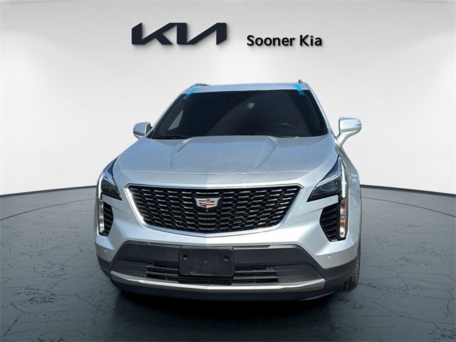 Used 2022 Cadillac XT4 Premium Luxury w/ Enhanced Visibility Package image 2