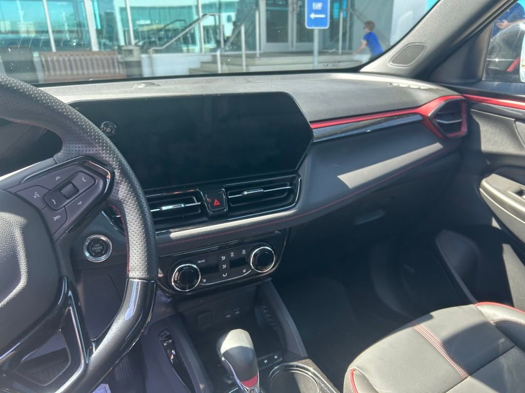 Used 2024 Chevrolet TrailBlazer RS w/ Convenience Package image 13