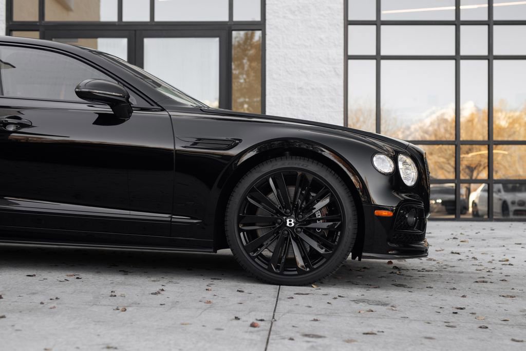 Used 2024 Bentley Flying Spur W12 AWD/4WD image 4