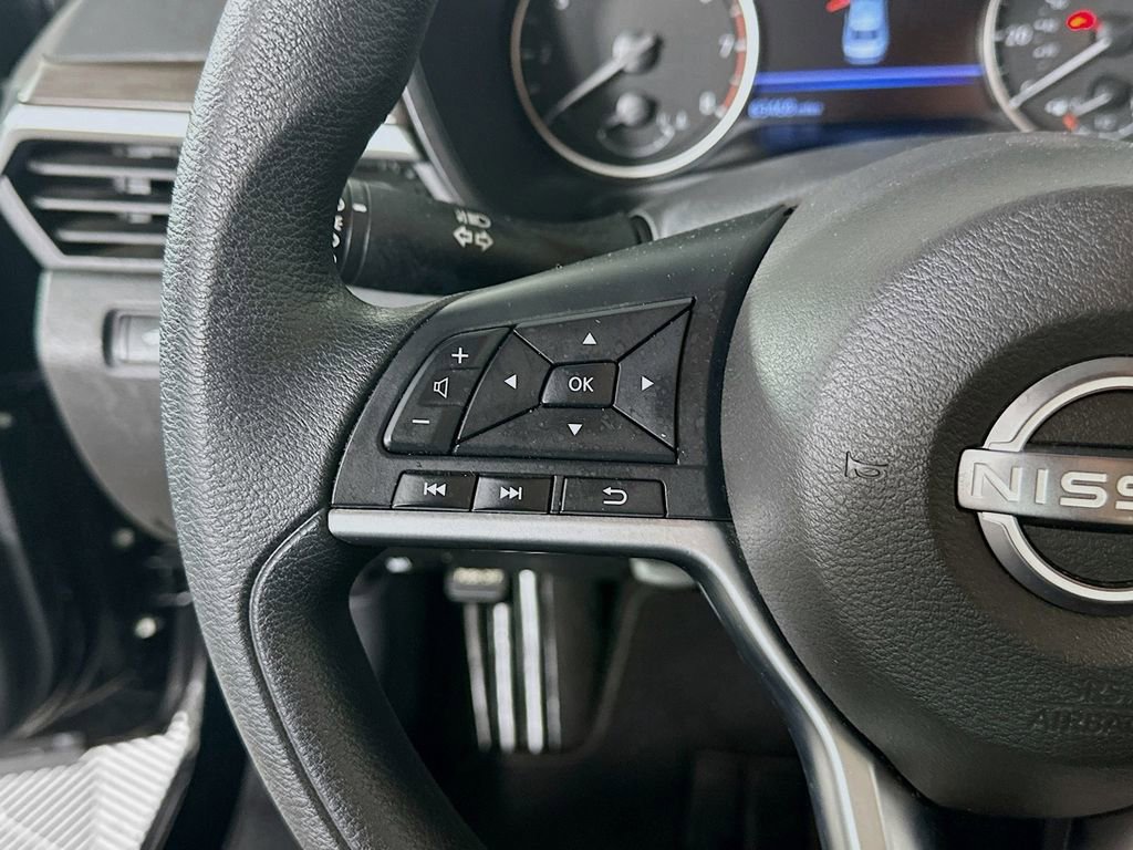 Used 2024 Nissan Altima 2.5 SV image 25