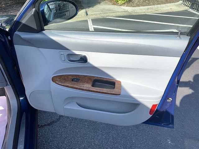 Used 2006 Buick LaCrosse CXL w/ Driver Confidence Package FWD image 13