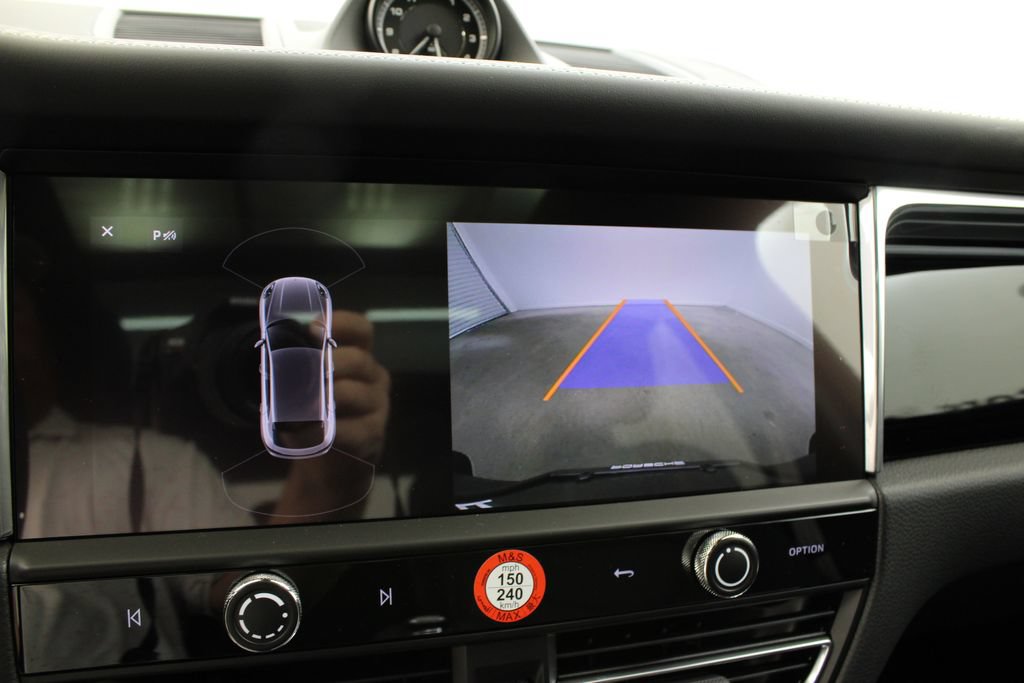 New 2026 Porsche Macan image 23
