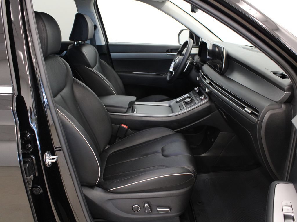 Used 2023 Hyundai Palisade SEL FWD image 14