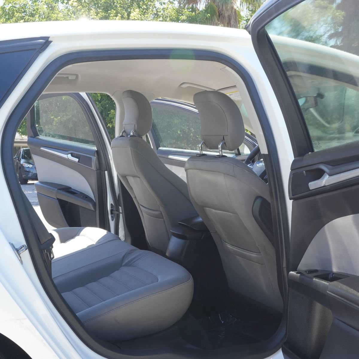 Used 2013 Ford Fusion S FWD image 9