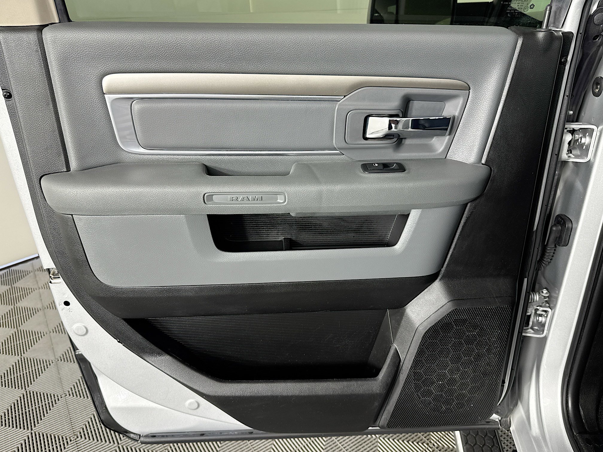 Used 2018 RAM 2500 Big Horn AWD/4WD image 23