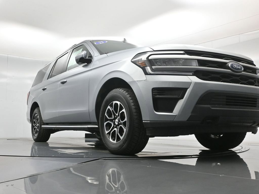 Used 2023 Ford Expedition Max XLT image 48