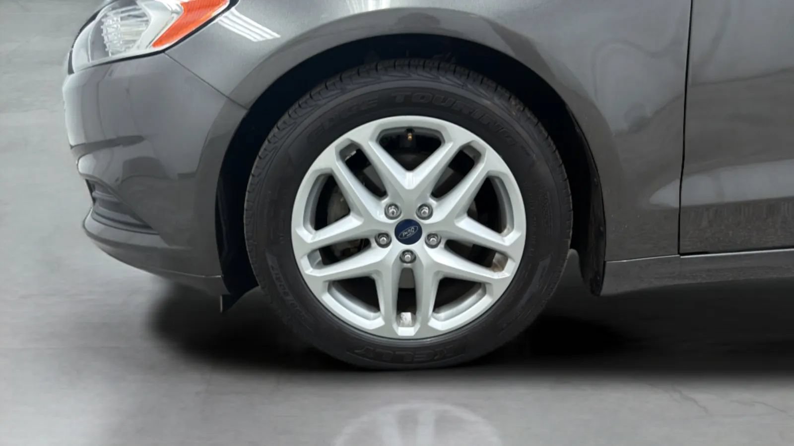 Used 2016 Ford Fusion SE FWD image 28