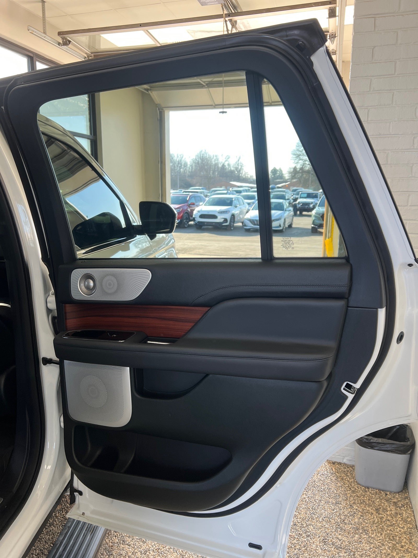 Used 2024 Lincoln Navigator Reserve AWD/4WD image 16