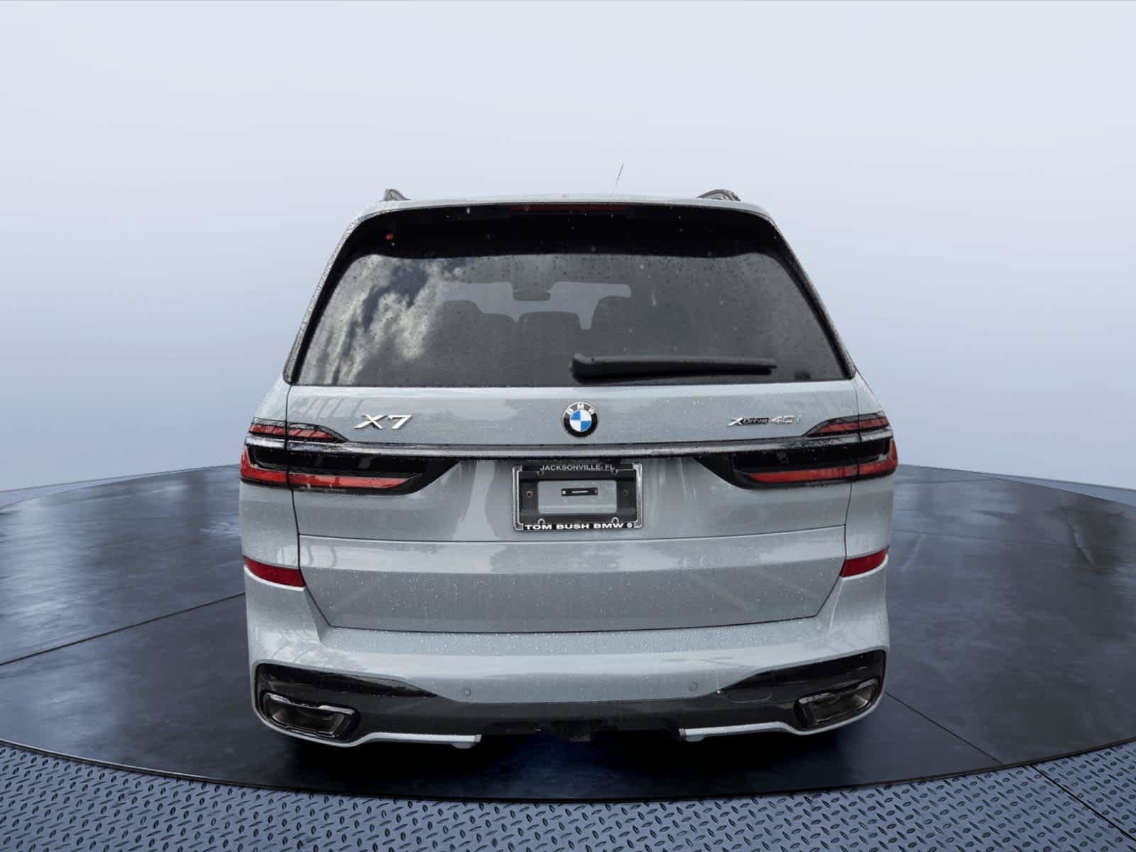 Used 2026 BMW X7 xDrive40i w/ Executive Package AWD/4WD image 4