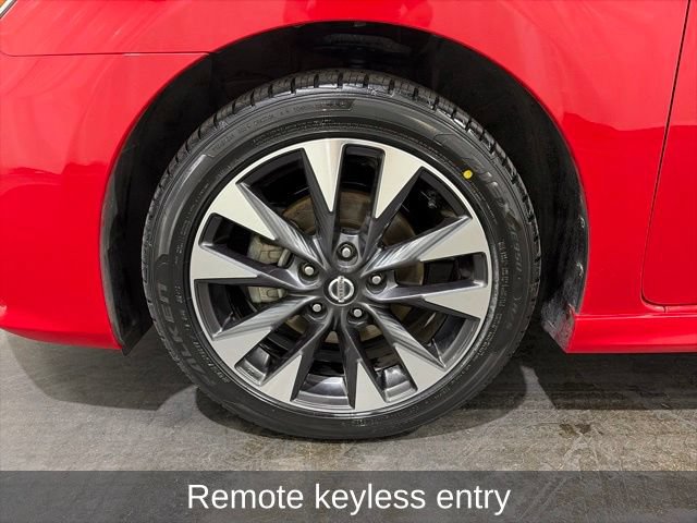 Used 2019 Nissan Sentra SR FWD image 7