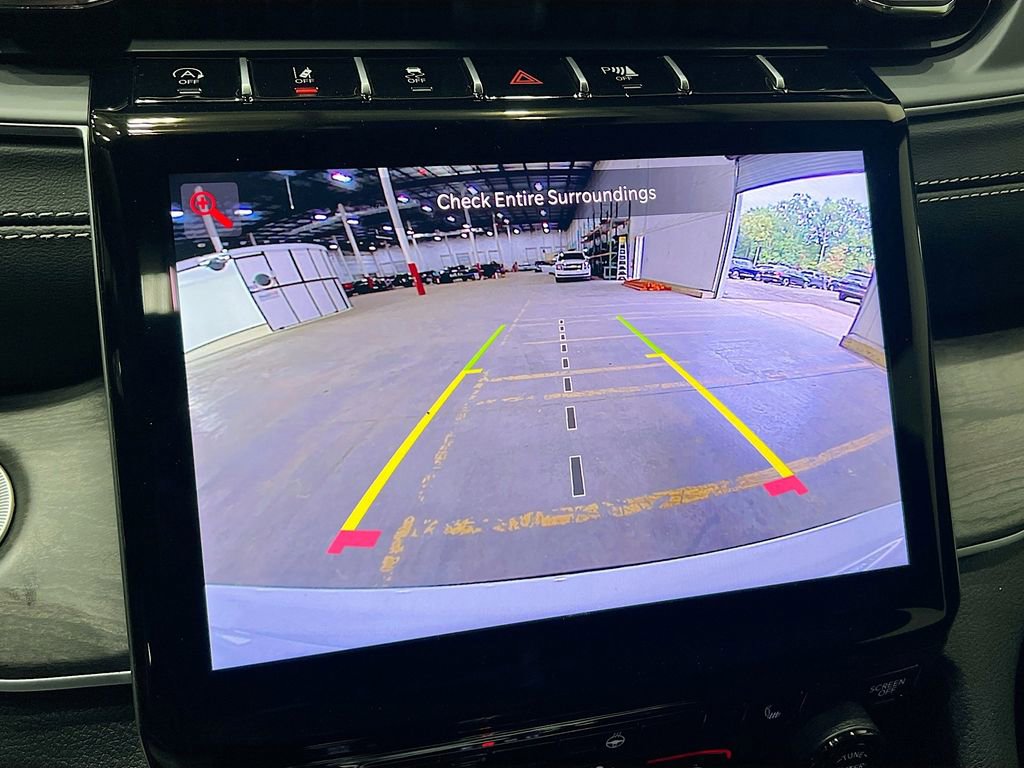 New 2025 Jeep Grand Cherokee L Limited w/ Black Appearance Package image 38