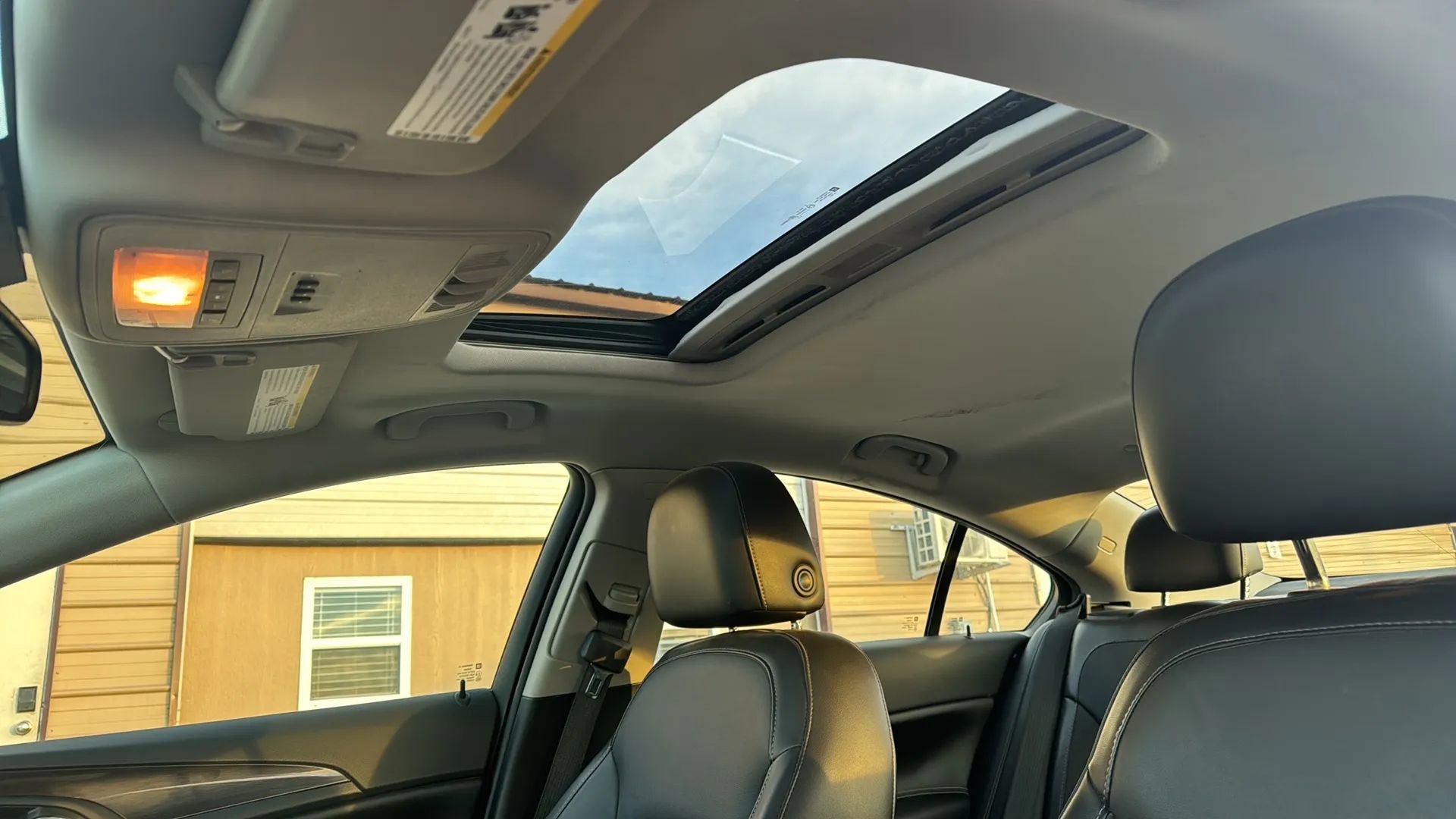 Used 2016 Buick Regal Premium image 15