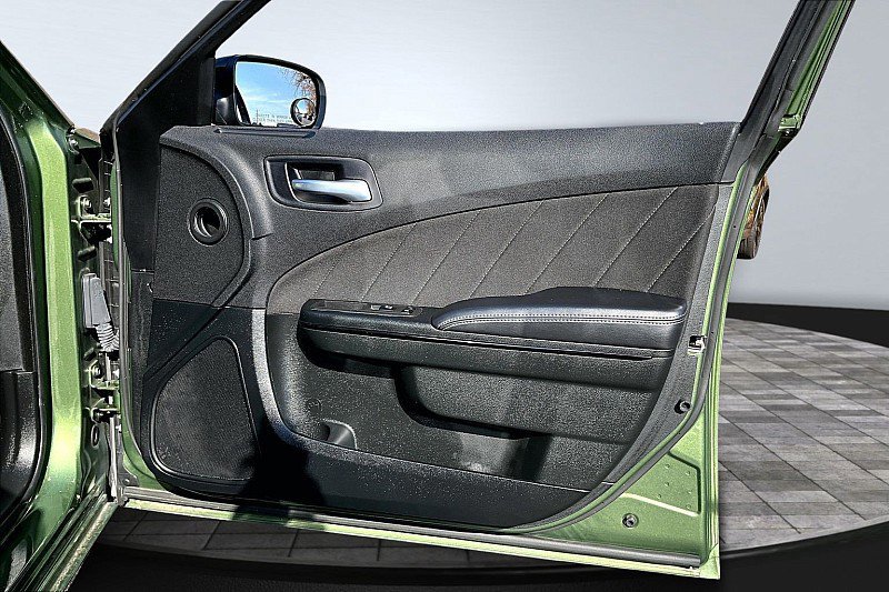 Used 2022 Dodge Charger SXT w/ Blacktop Package image 23