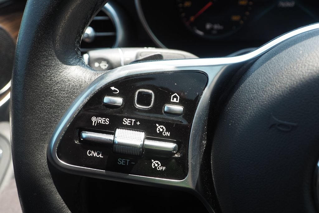 Used 2020 Mercedes-Benz GLC 300 4MATIC Coupe image 28