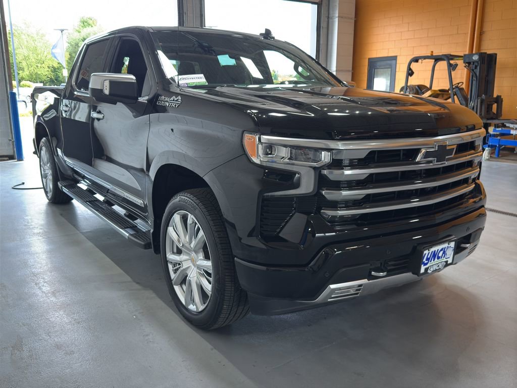 Used 2023 Chevrolet Silverado 1500 High Country w/ High Country Premium Package image 7