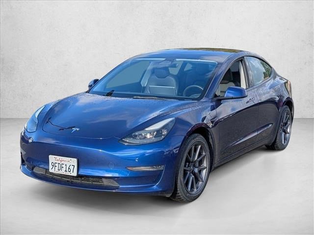 Used 2023 Tesla Model 3 Standard Range image 1
