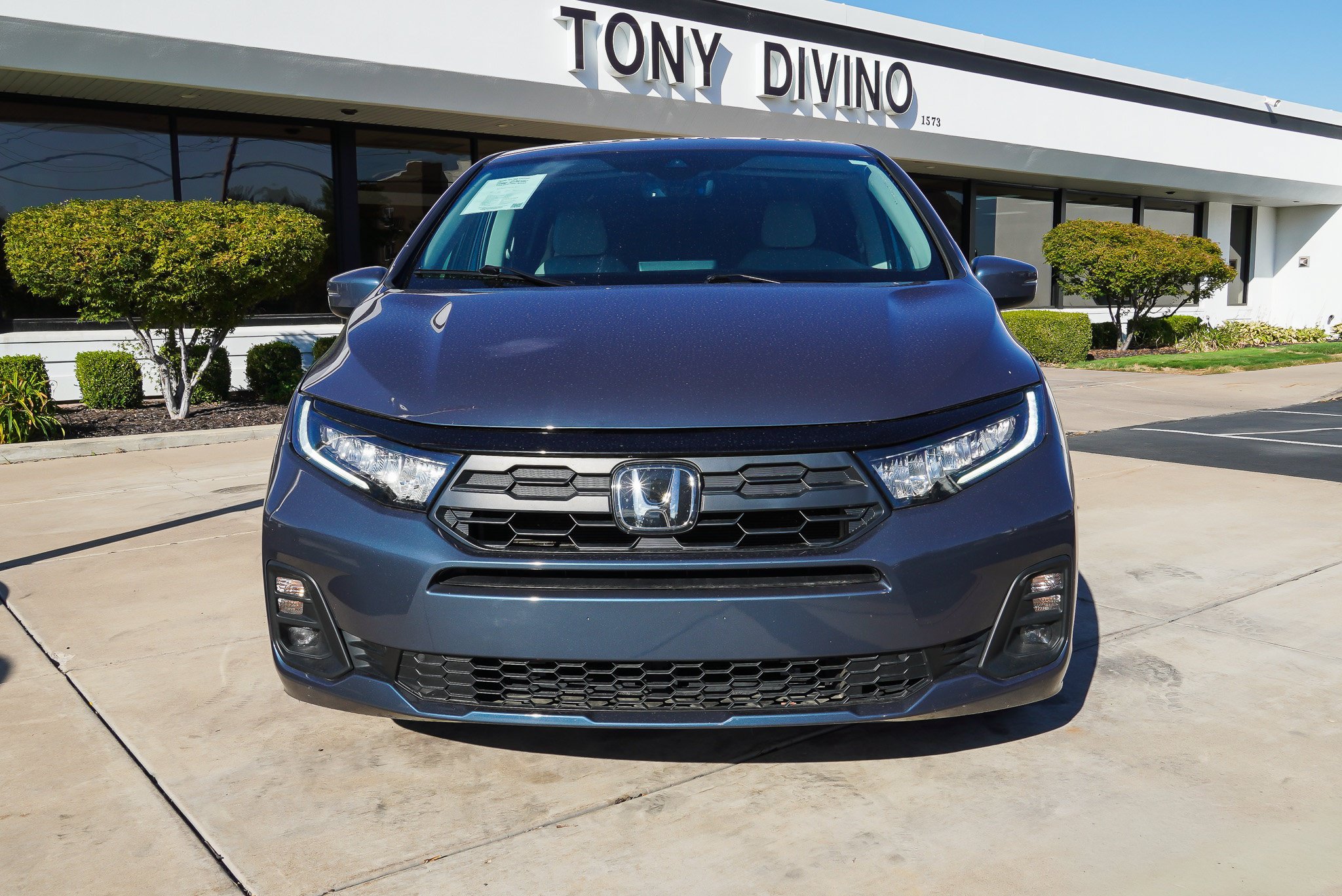 Used 2025 Honda Odyssey EX-L image 3