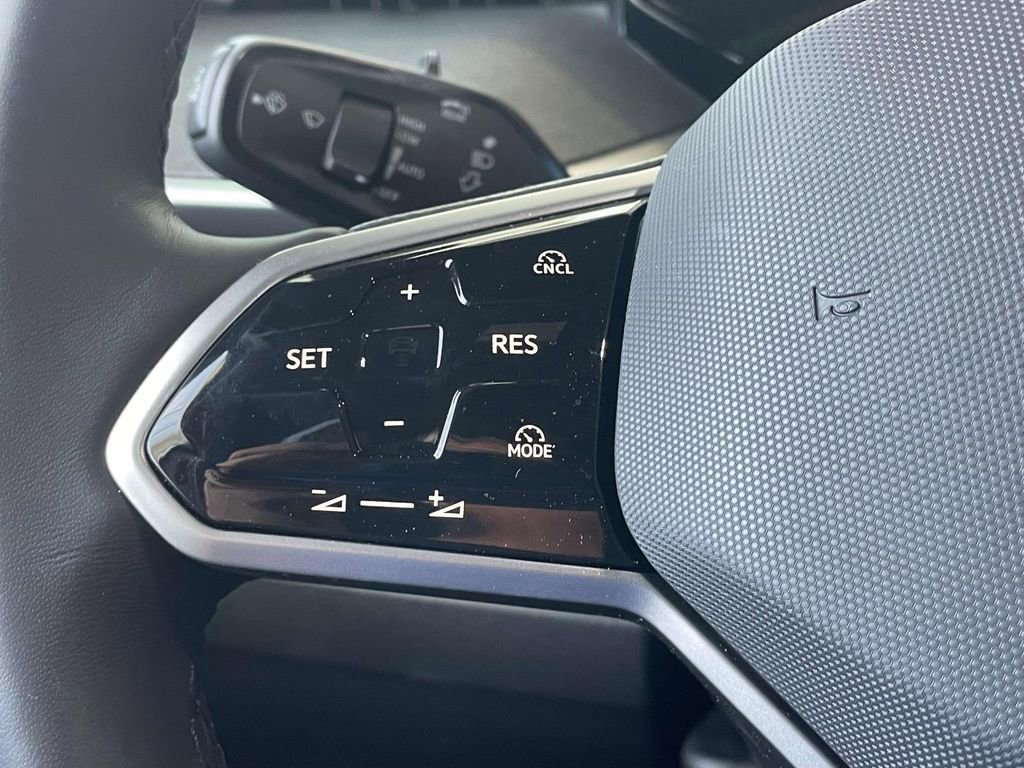 New 2025 Volkswagen ID. Buzz Pro S RWD image 20