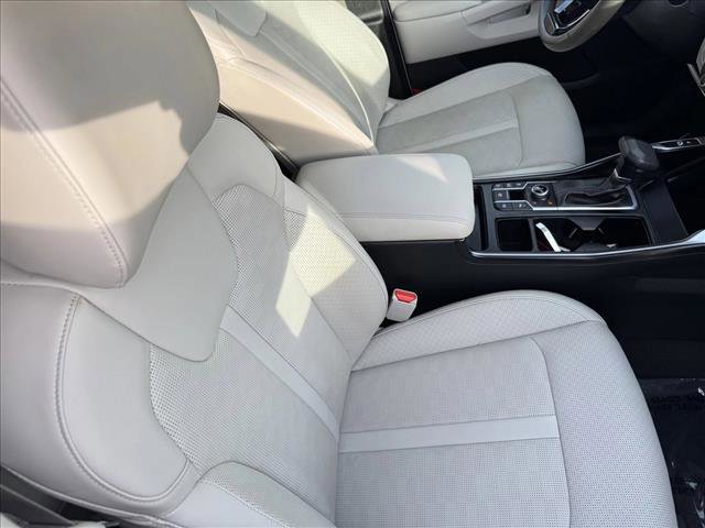 Used 2024 Kia Sorento S w/ Panoramic Sunroof Package image 21