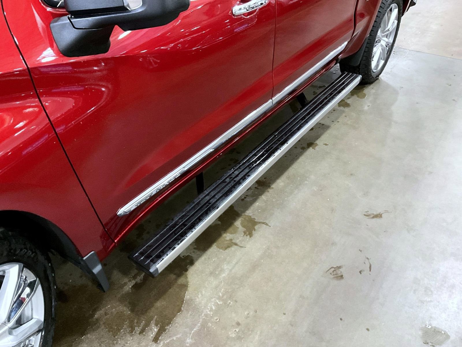 Certified 2023 Chevrolet Silverado 1500 High Country w/ Technology Package image 21