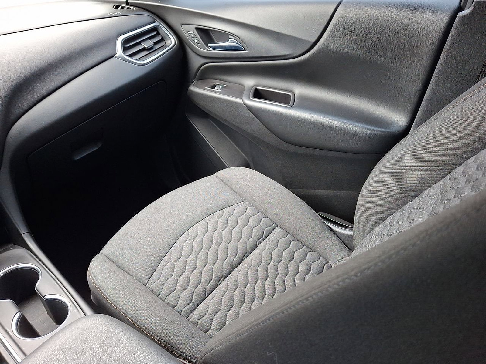 Used 2019 Chevrolet Equinox LT image 11