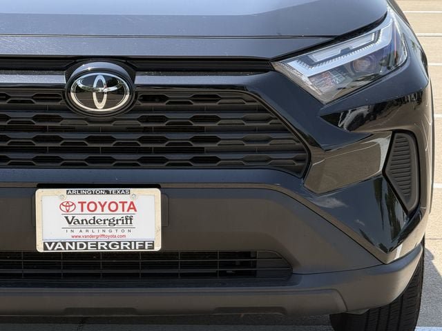 Certified 2025 Toyota RAV4 XLE FWD image 9