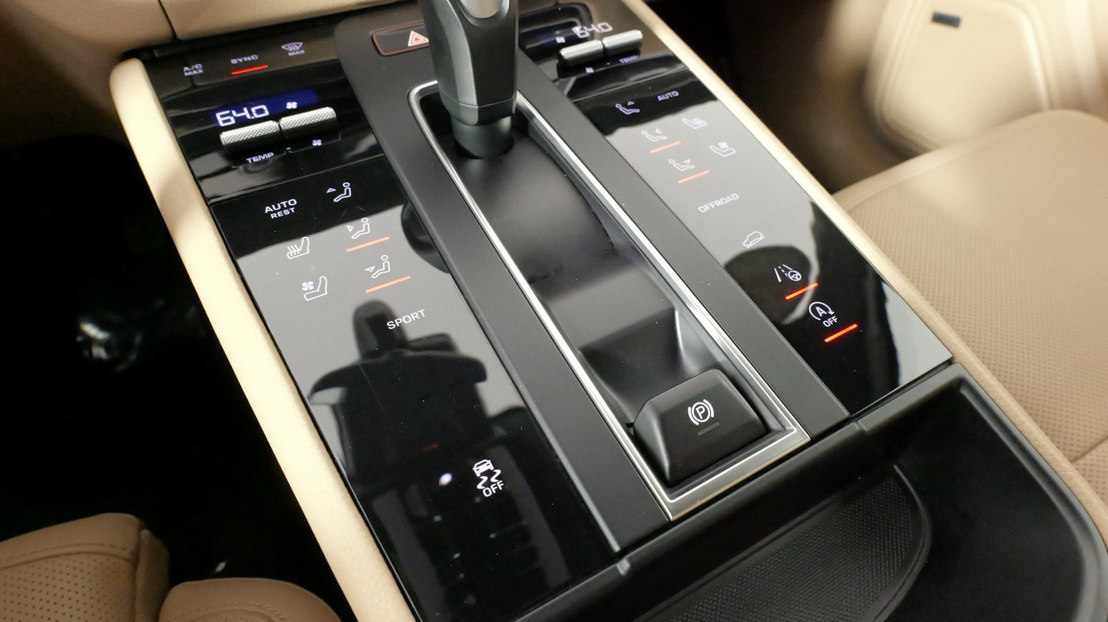 Used 2025 Porsche Macan image 68