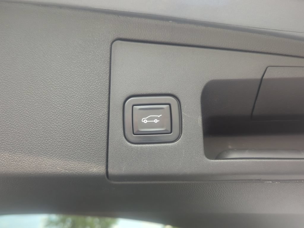 Certified 2021 Cadillac XT5 Premium Luxury AWD/4WD image 18