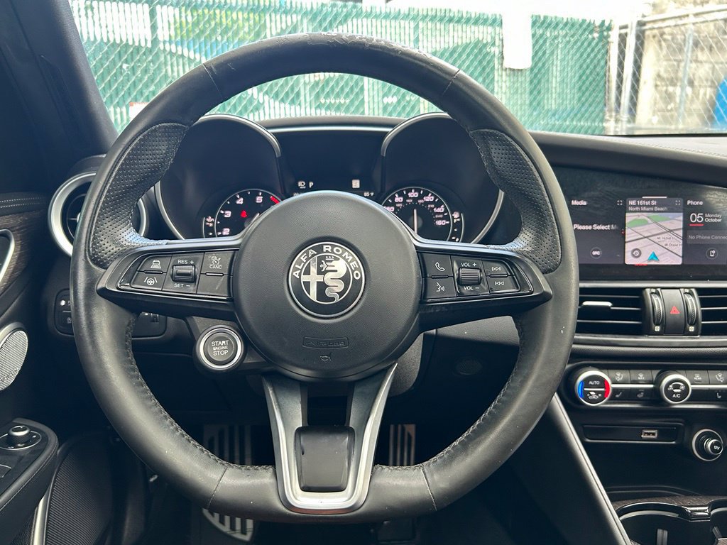 Used 2022 Alfa Romeo Giulia Ti RWD image 17