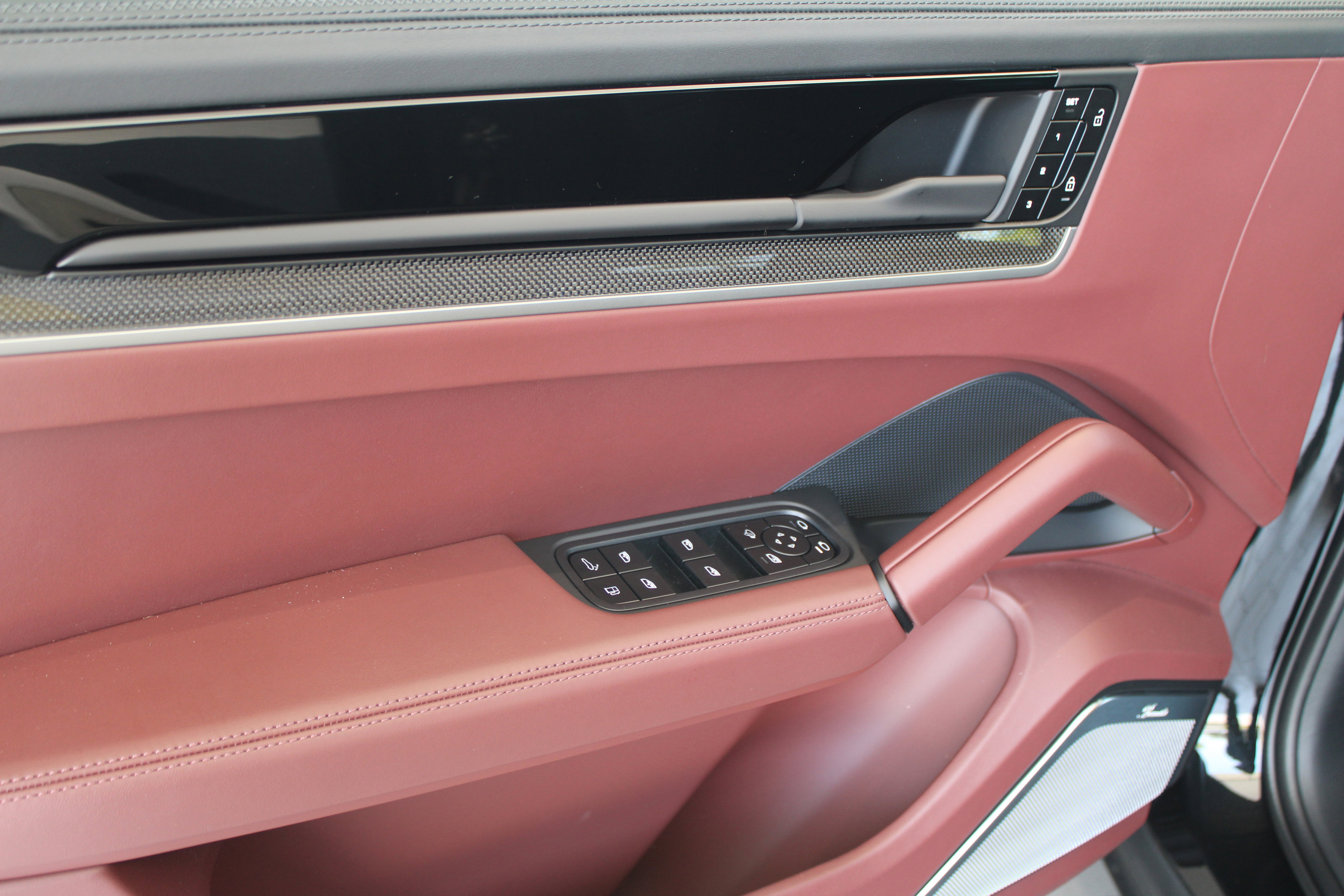 New 2025 Porsche Cayenne Turbo image 29