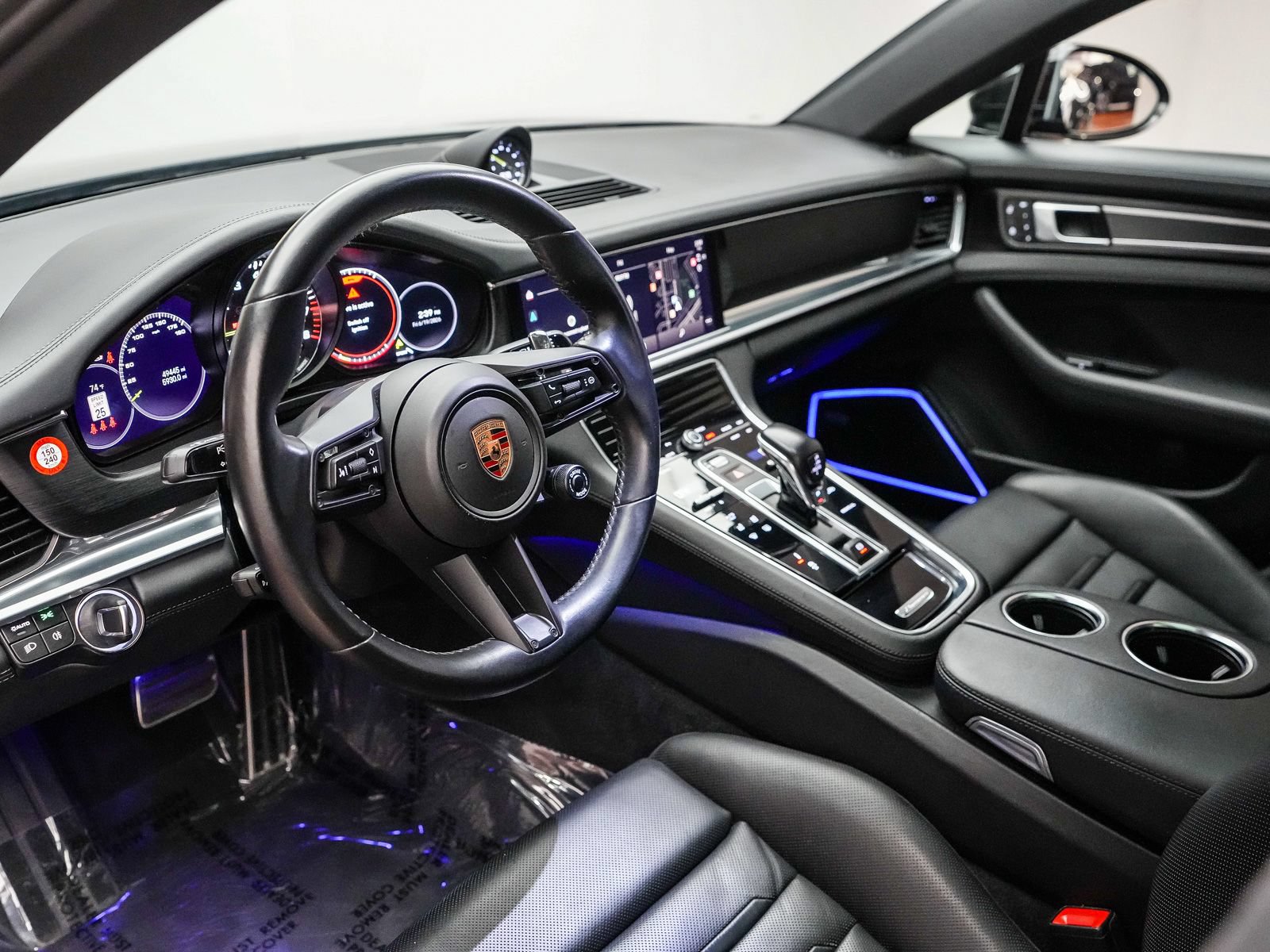 Used 2022 Porsche Panamera 4 E-Hybrid AWD/4WD image 4