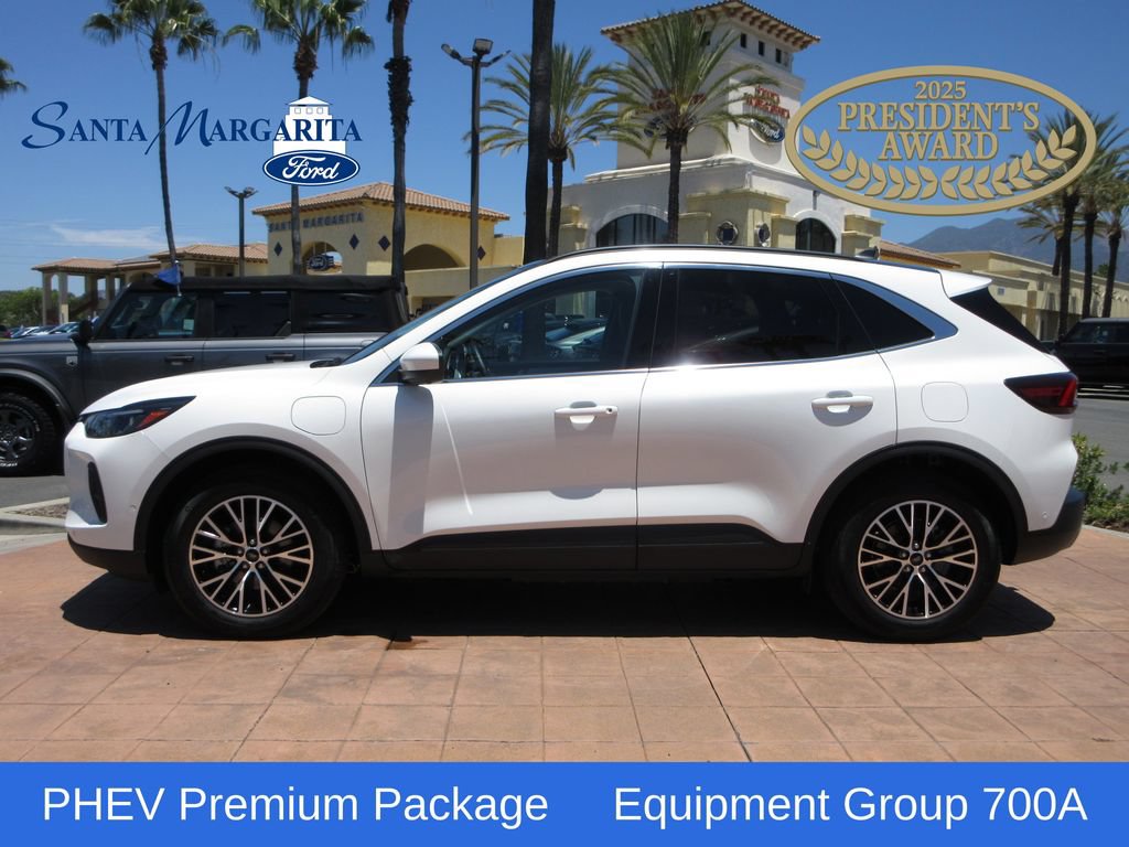Certified 2024 Ford Escape SE w/ PHEV Premium Package FWD video 1