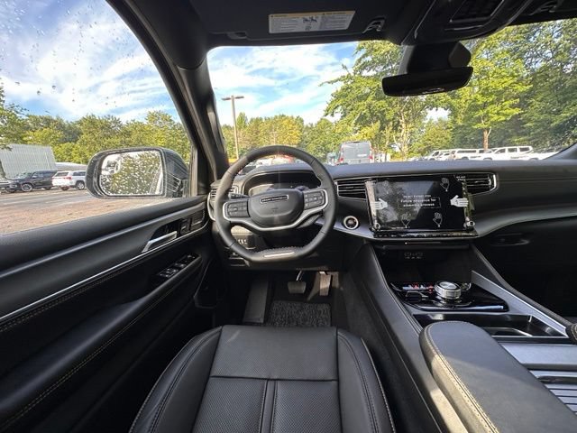 New 2026 Jeep Grand Wagoneer 4WD image 15