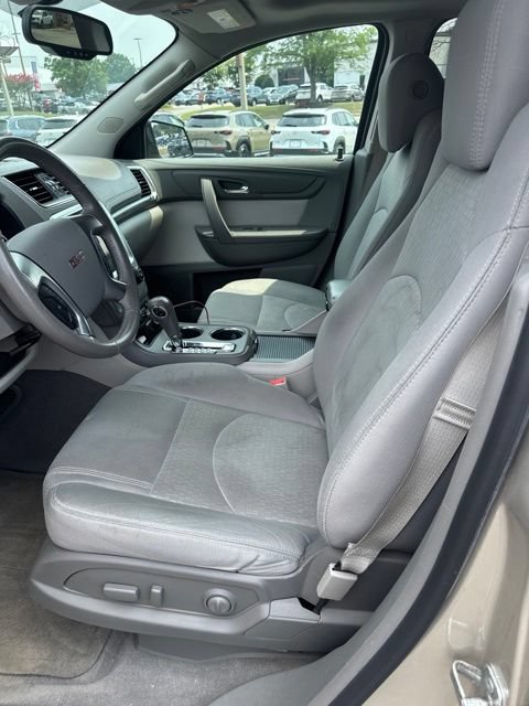Used 2016 GMC Acadia SLE FWD image 2