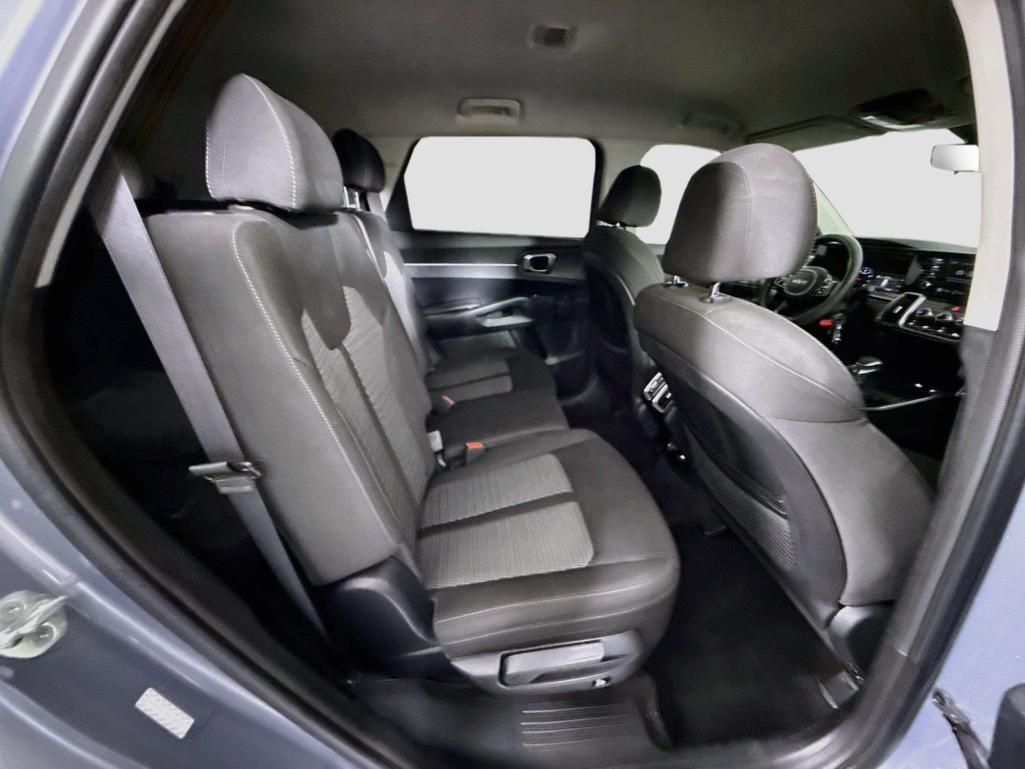 Used 2023 Kia Sorento LX AWD/4WD image 26