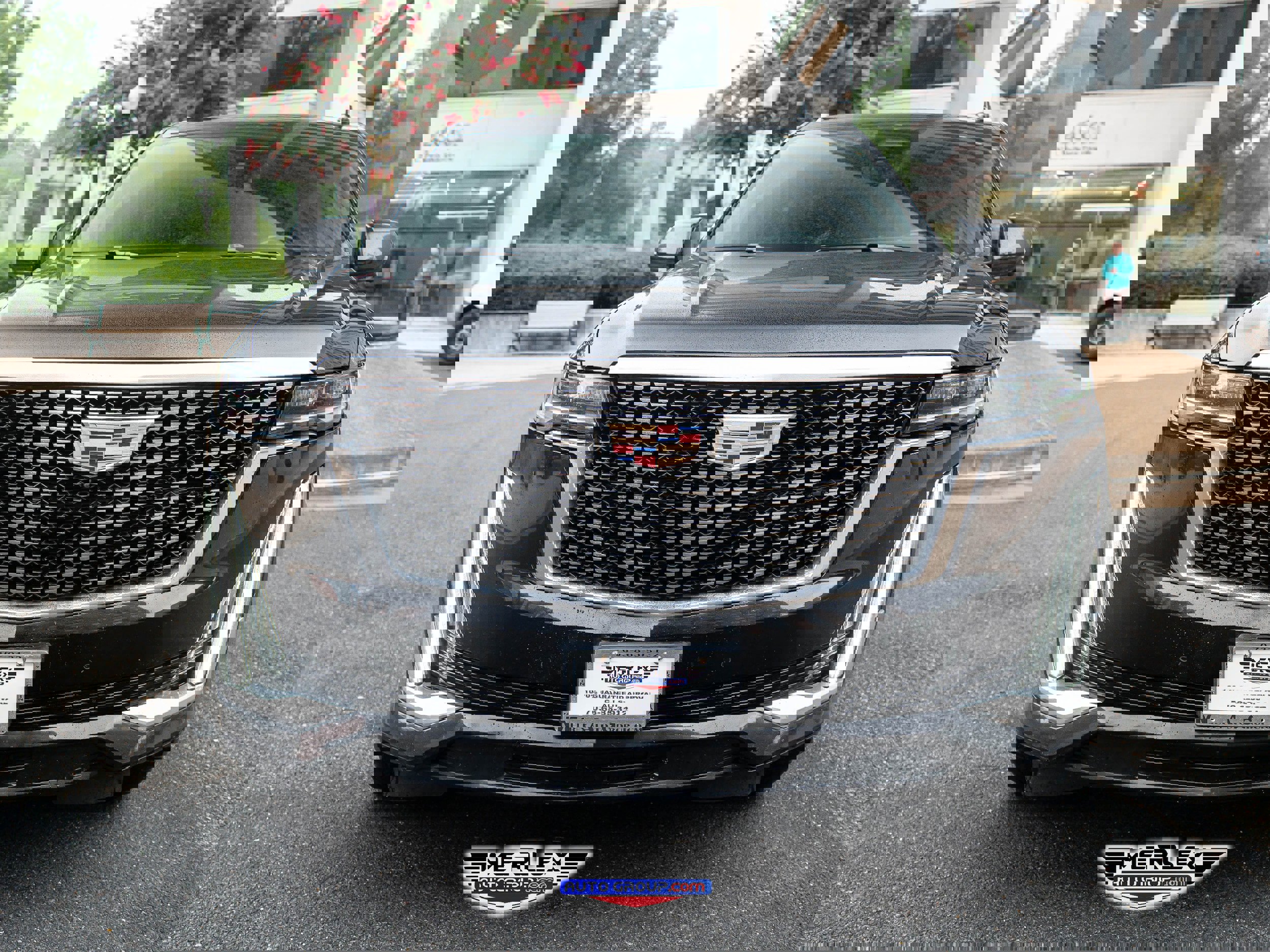 Used 2022 Cadillac Escalade ESV Premium Luxury image 2