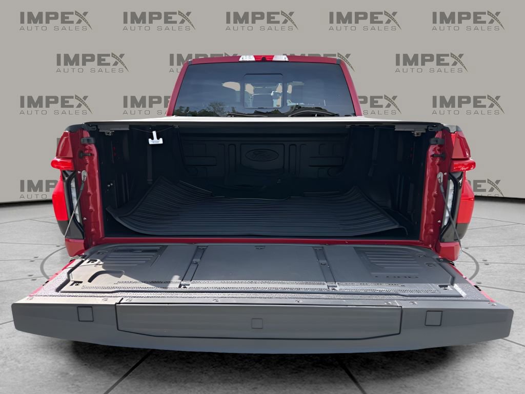 Used 2025 Ford F150 Lightning Platinum image 32
