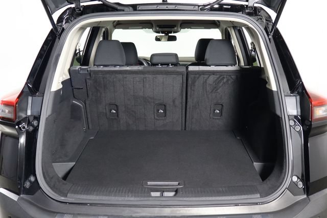 Used 2023 Nissan Rogue SV FWD image 16