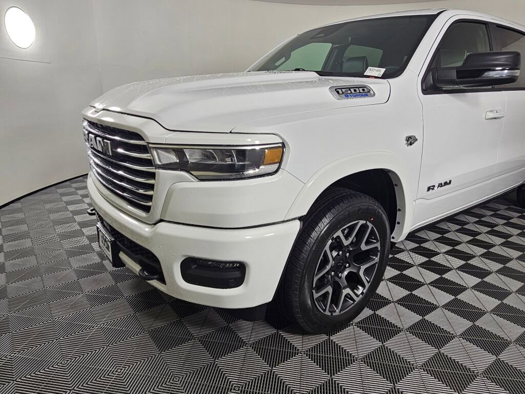 New 2026 RAM 1500 Laramie w/ Laramie Preferred Package AWD/4WD image 11