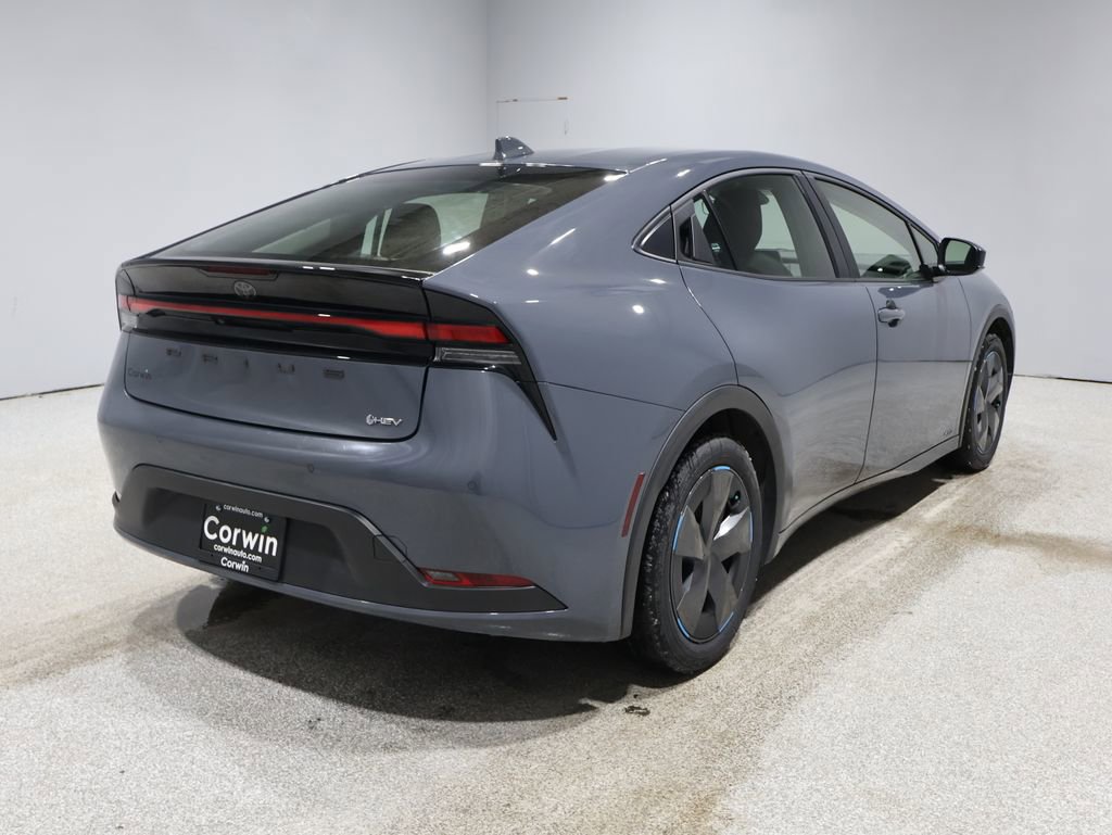 Used 2024 Toyota Prius LE image 2