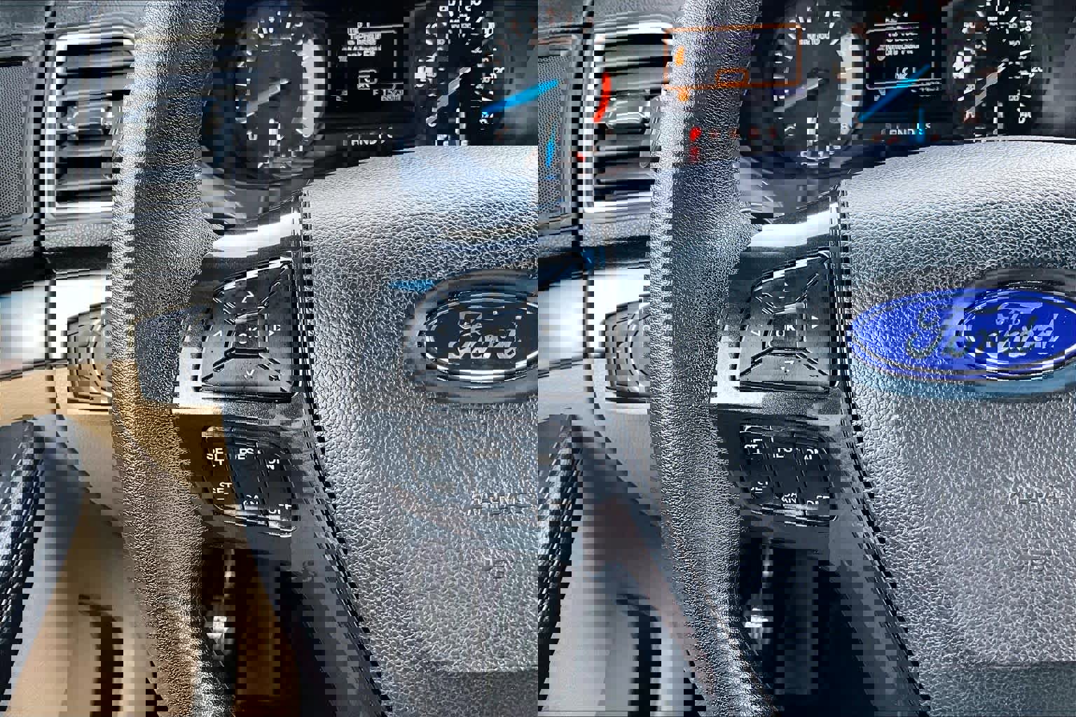 Used 2017 Ford Explorer FWD image 23