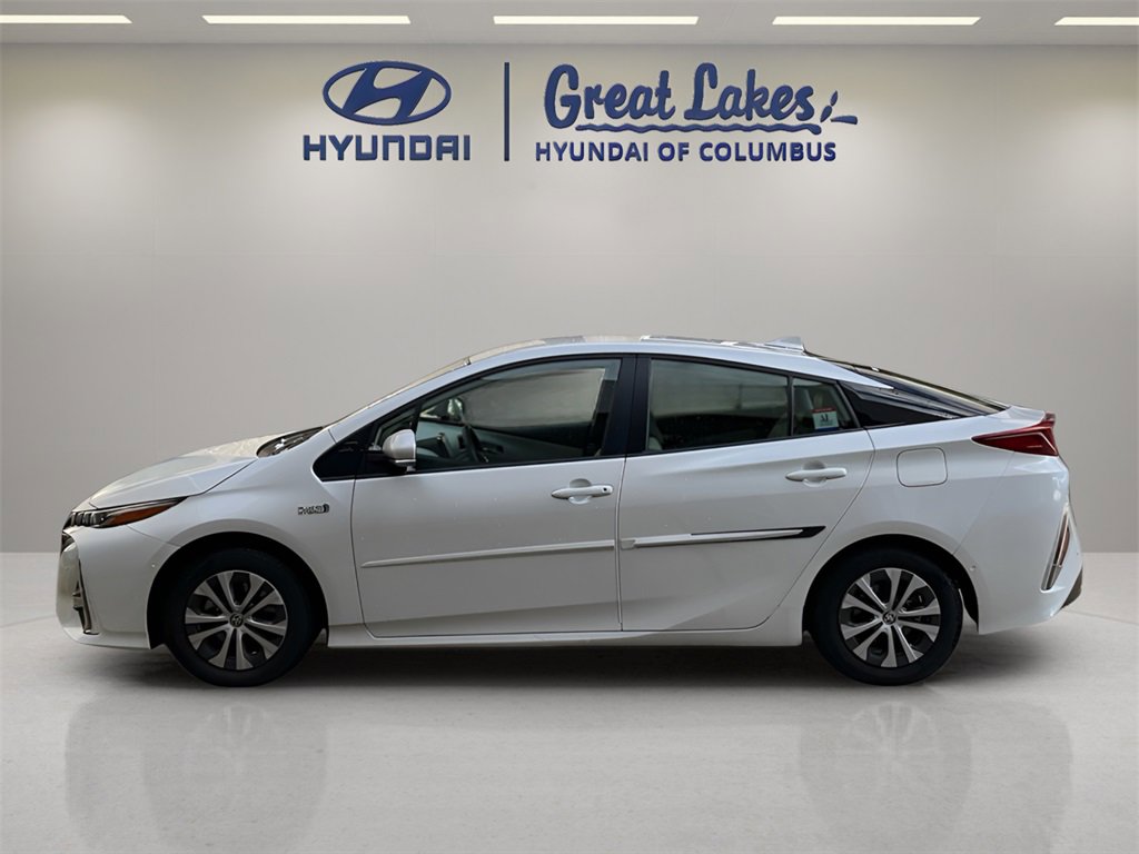 Used 2022 Toyota Prius Prime Limited image 2