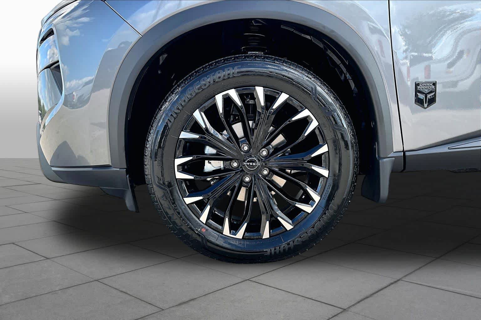 New 2027 Nissan Rogue Dark Armor FWD image 11