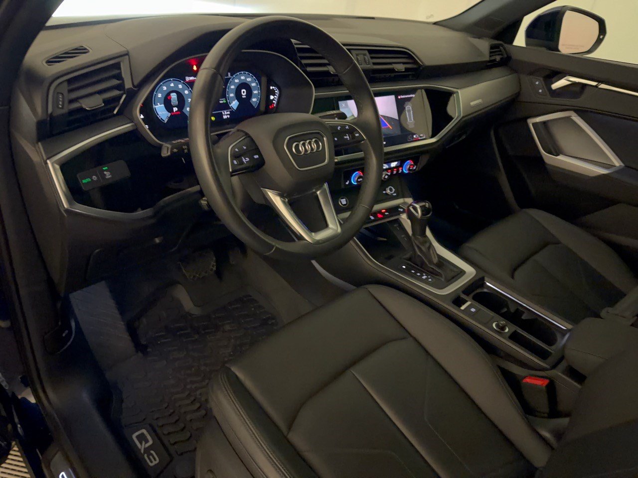 Used 2024 Audi Q3 2.0T Premium AWD/4WD image 4