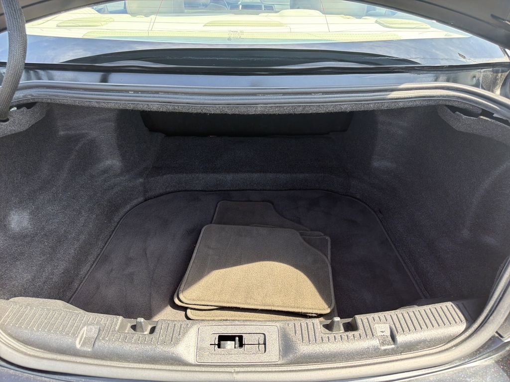 Used 2013 Lincoln MKS AWD image 27