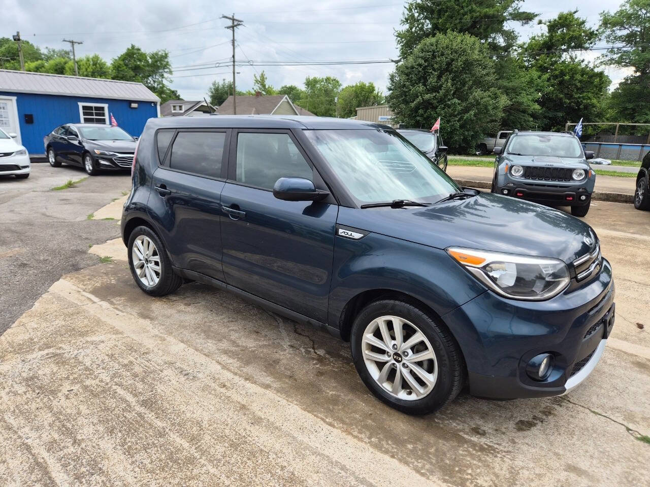 Used 2018 Kia Soul + FWD image 6