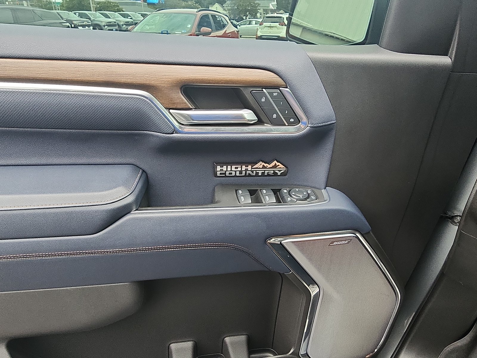 Used 2024 Chevrolet Silverado 1500 High Country w/ High Country Premium Package AWD/4WD image 18